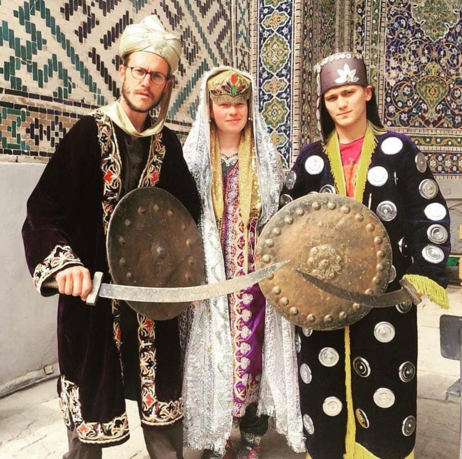 Muharram Homestay In The Neighborhood Of The Registan Square, 家族 ゲストハウス 사마르칸트 외부 사진